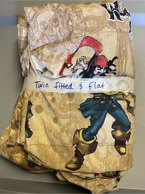 Disney Pirates Of The Caribbean Twin Bedding Sheets 1 Flat 1 Fitted Linens